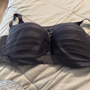 Le Mystère Black Molded Bra – 38DDD